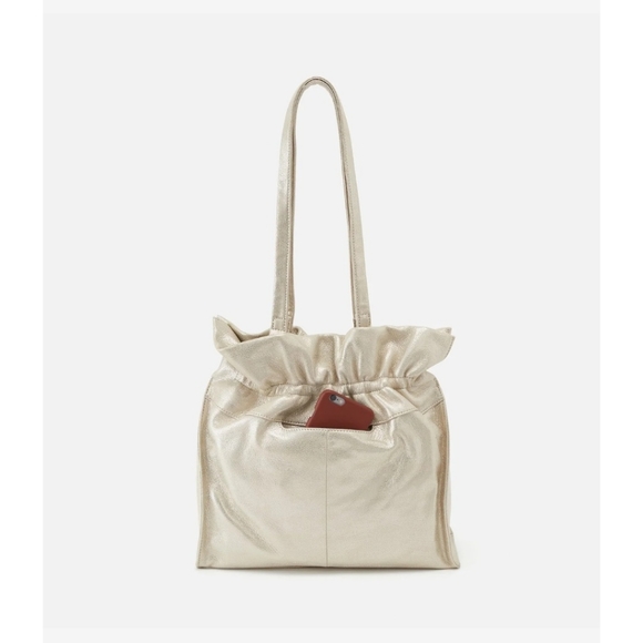 HOBO International Caliber in pearled silver metallic leather - Picture 3 of 16